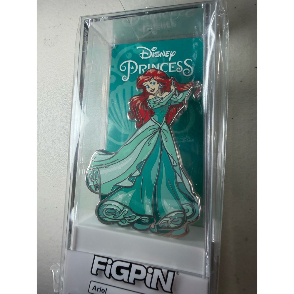 Disney Princess Ariel FiGPiN 225 The Little Mermaid Enamel Pin Collectible New